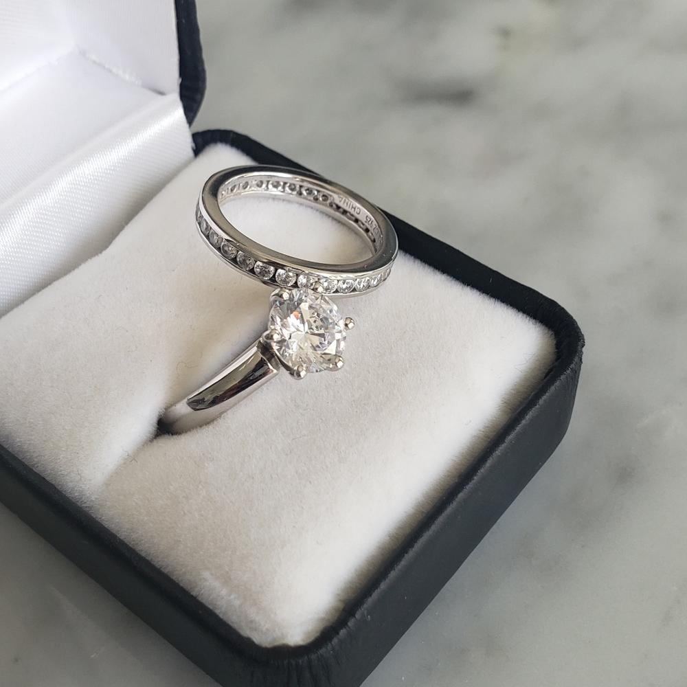 Fashion Jewelry Rings - Picture 2 of 4